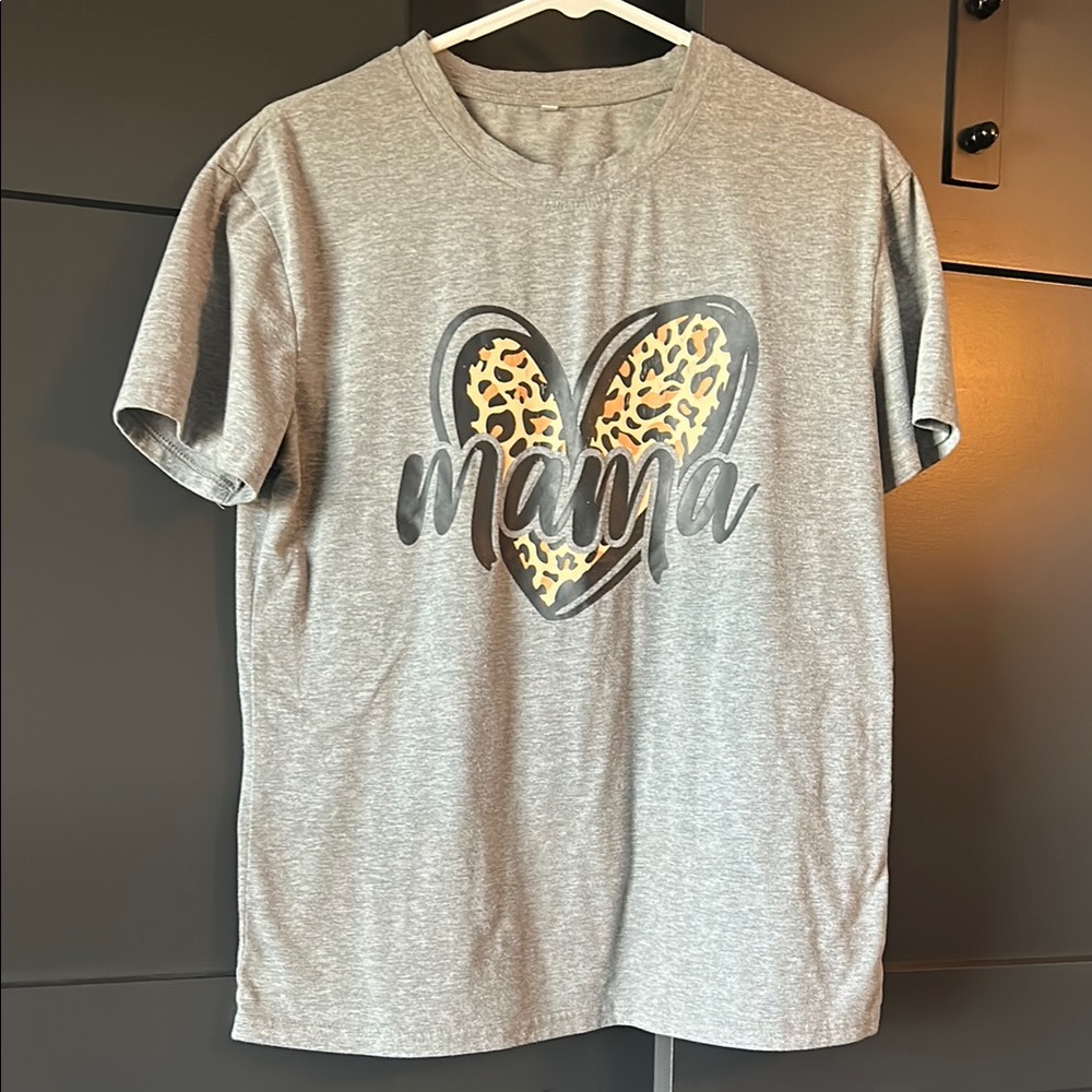 Gray Short Sleeve Tee with Leopard Heart Design